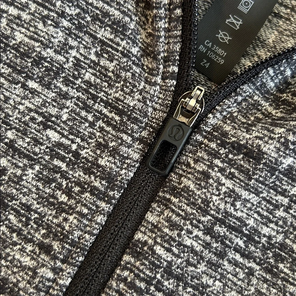 Lululemon Heathered Gray Hooded Full Zip Jacket Thumbholes Size L